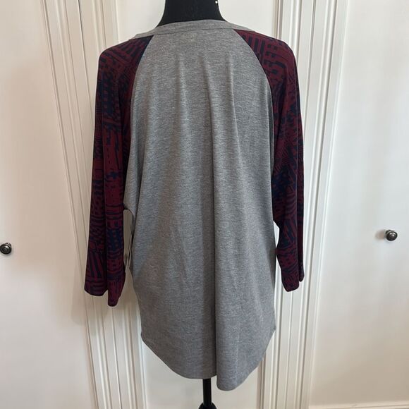 LuLaRoe Randy Gray and Red Raglan 3/4 Sleeve Tee Plus Size 3XL - Picture 3 of 5